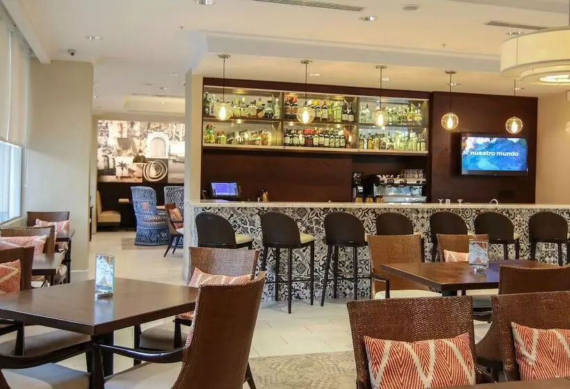 호텔 The Executive