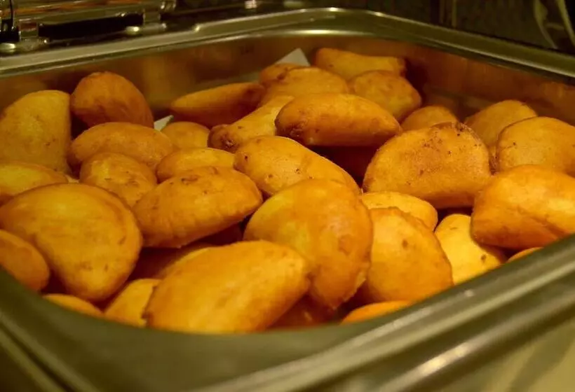 호텔 The Executive