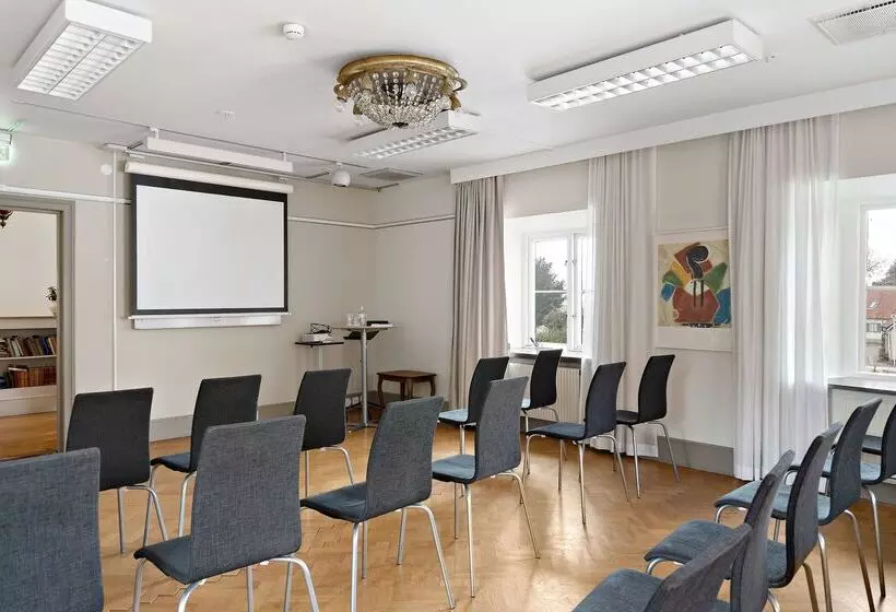 בית מלון כפרי Best Western Strand