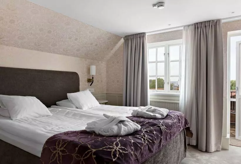 בית מלון כפרי Best Western Strand