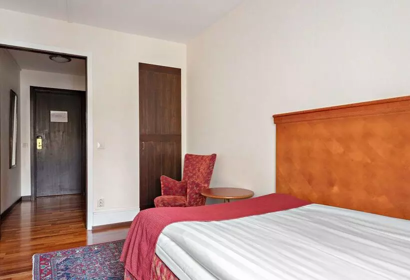 בית מלון כפרי Best Western Strand