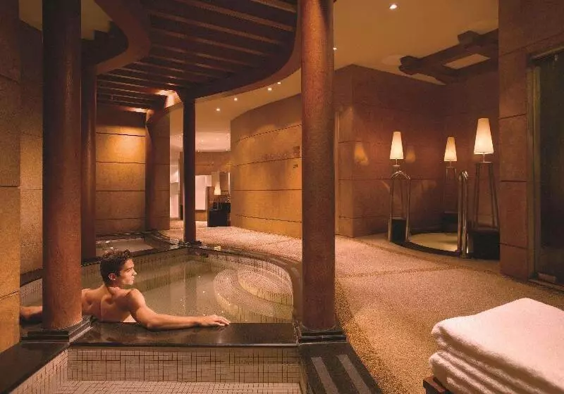 هتل Fairmont Singapore