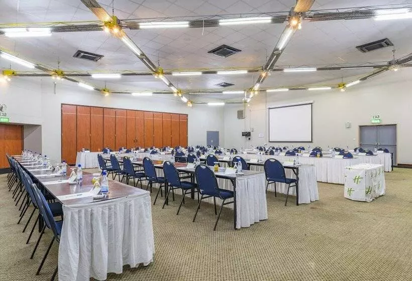 هتل Holiday Inn Bulawayo By Ihg