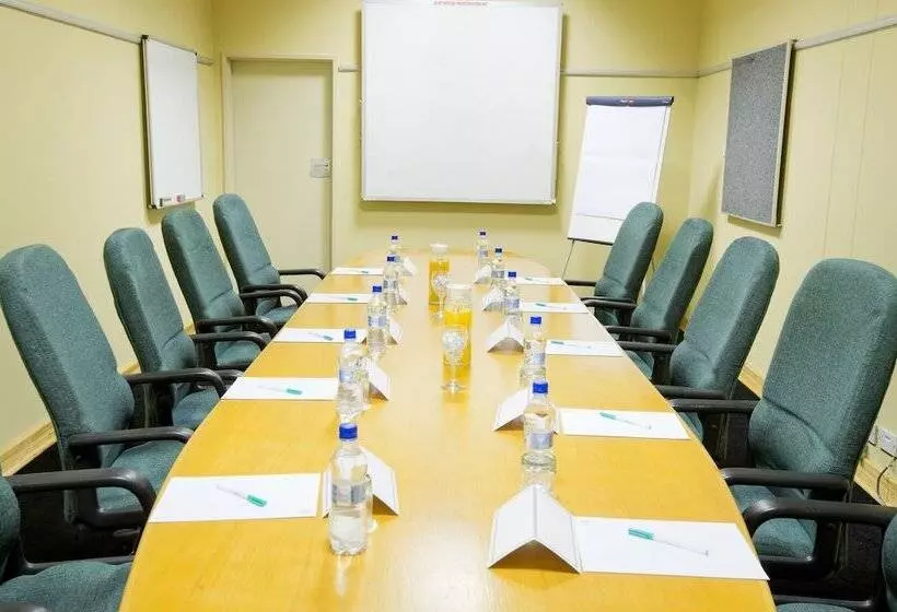 هتل Holiday Inn Bulawayo By Ihg