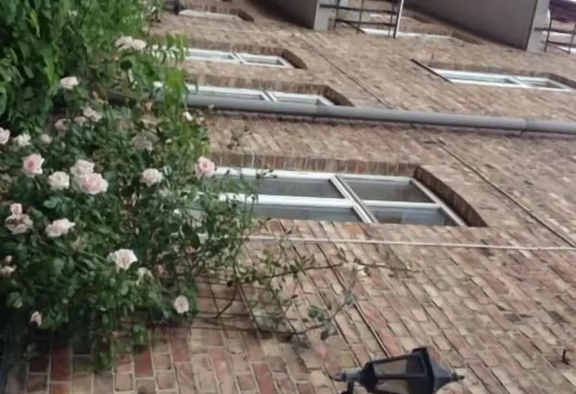 בית מלון כפרי Lilton