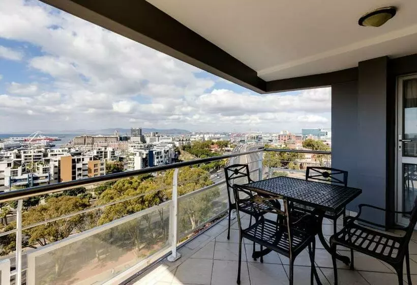 בית מלון כפרי Protea By Marriott Cape Town Cape Castle