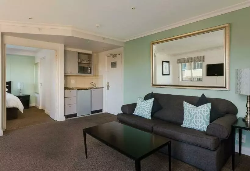 בית מלון כפרי Protea By Marriott Cape Town Cape Castle