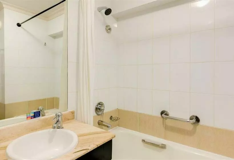 בית מלון כפרי Protea By Marriott Cape Town Cape Castle