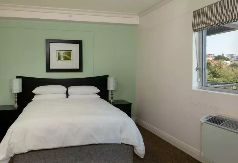 בית מלון כפרי Protea By Marriott Cape Town Cape Castle