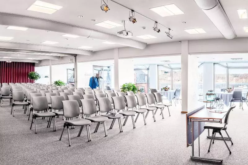 Quality Hotel Waterfront