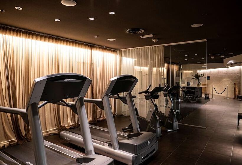 هتل Scandic Anglais