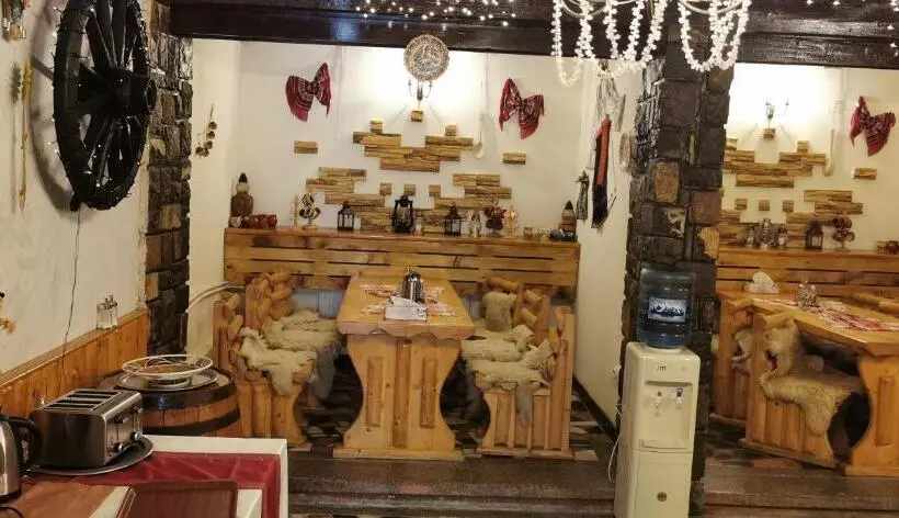 Motel Hanul Izvorul Rece Sinaia