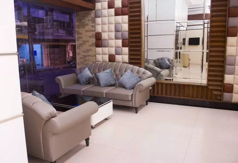 Отель Hatyai Holiday