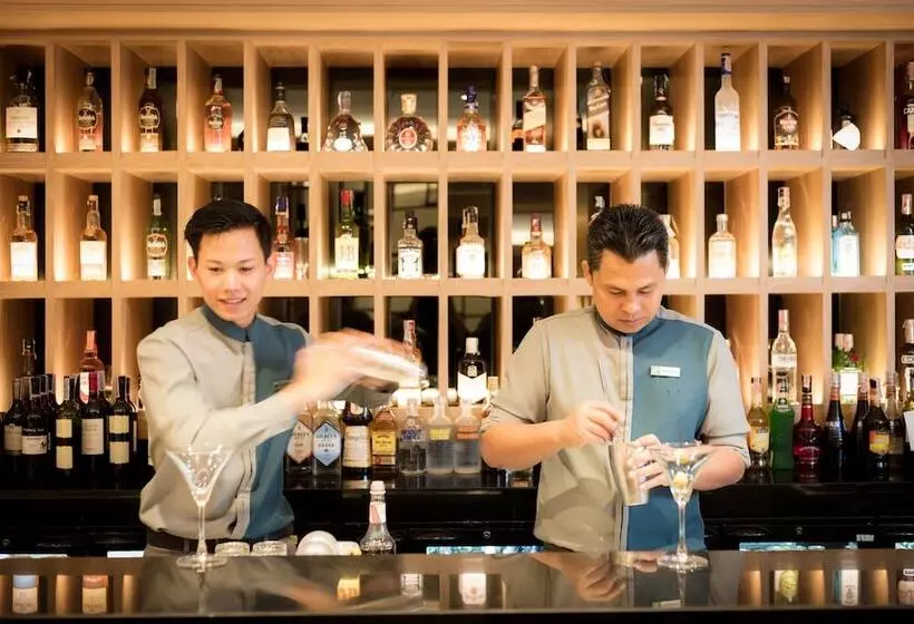 هتل Holiday Inn Bangkok, An Ihg