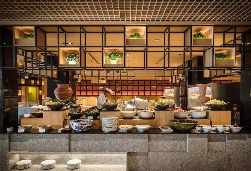 هتل Holiday Inn Bangkok, An Ihg