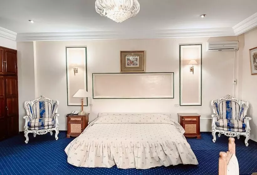 هتل Hôtel Oasis Gabes