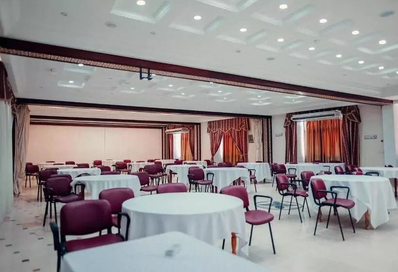 هتل Hôtel Oasis Gabes