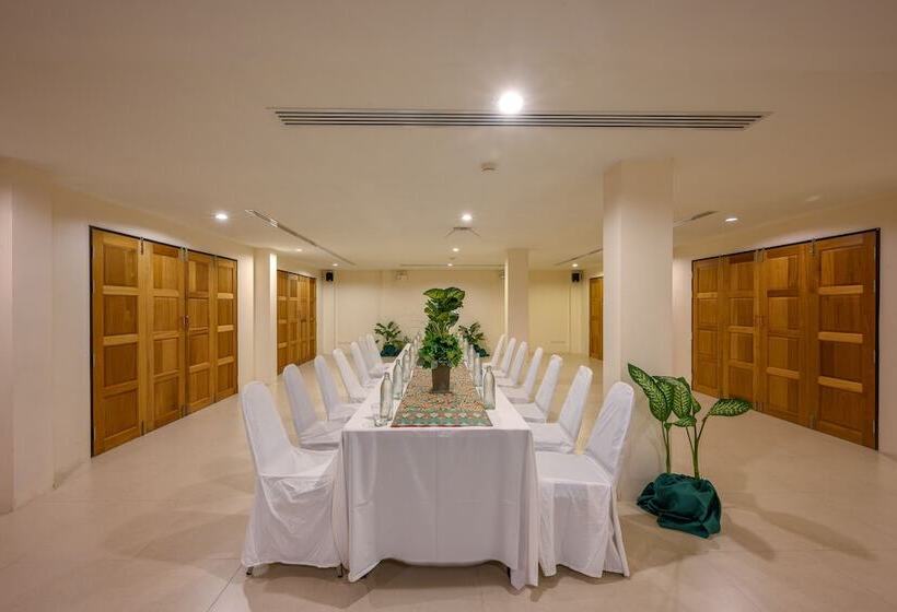 Patong Lodge Hotel Sha Extra Plus