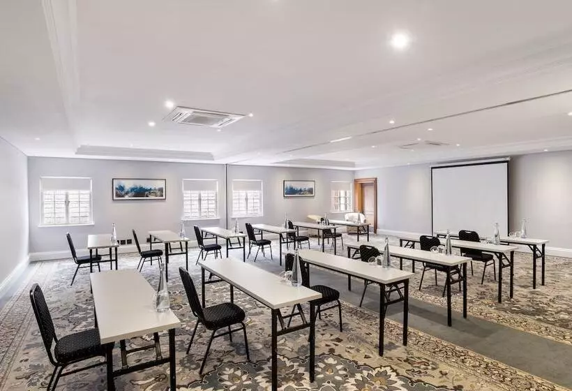 Protea Hotel By Marriott Johannesburg Balalaika Sandton