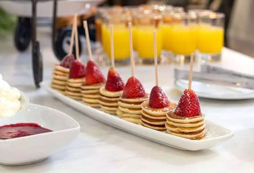 Protea Hotel By Marriott Johannesburg Balalaika Sandton