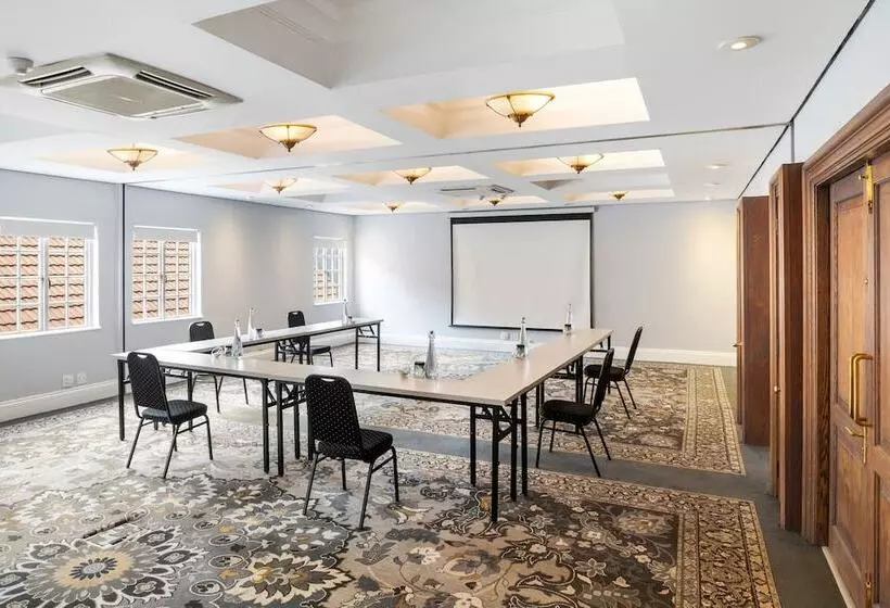 Protea Hotel By Marriott Johannesburg Balalaika Sandton