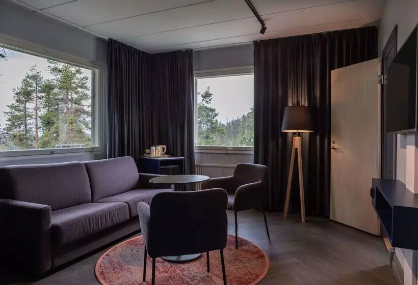 هتل Scandic Rukahovi