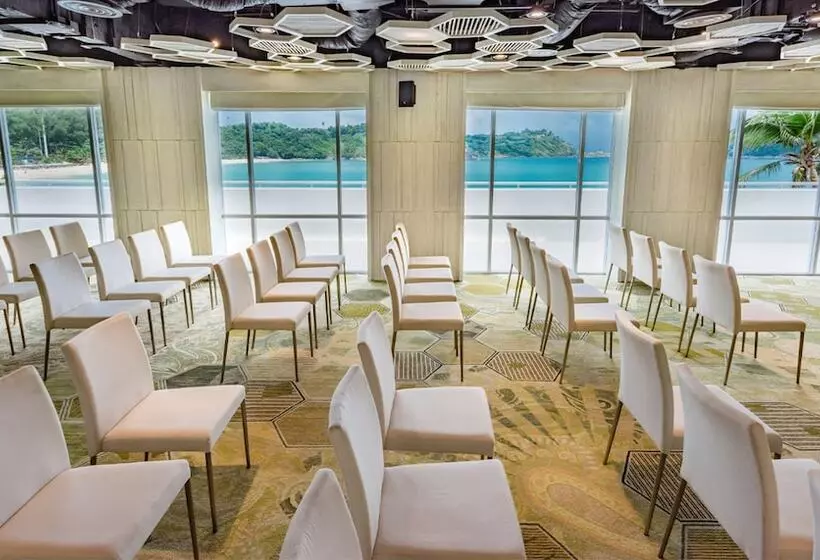 בית מלון כפרי The Nai Harn