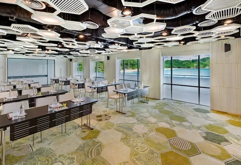 בית מלון כפרי The Nai Harn