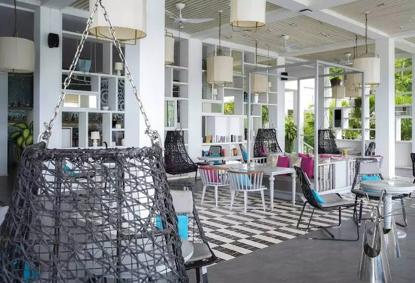 בית מלון כפרי The Nai Harn