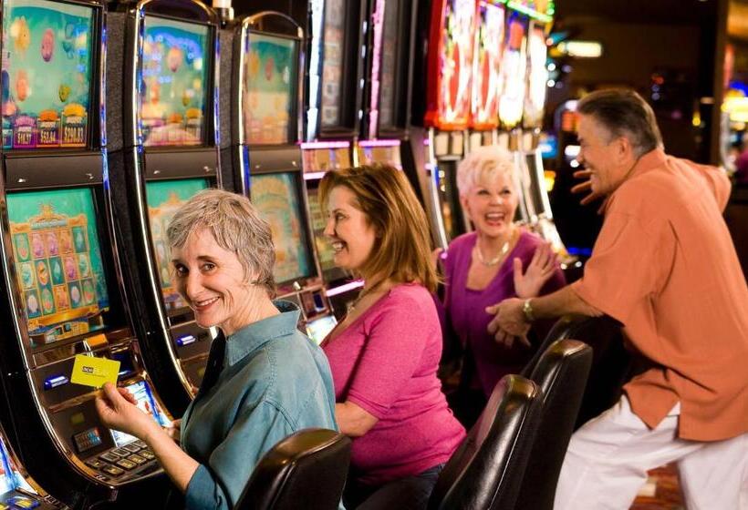 هتل Arizona Charlie S Decatur