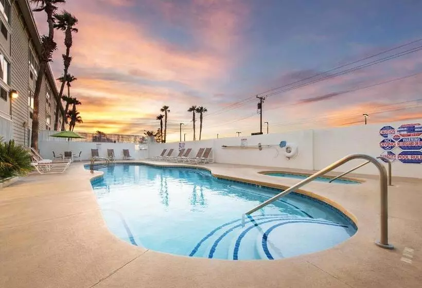 ホテル Arizona Charlie S Decatur