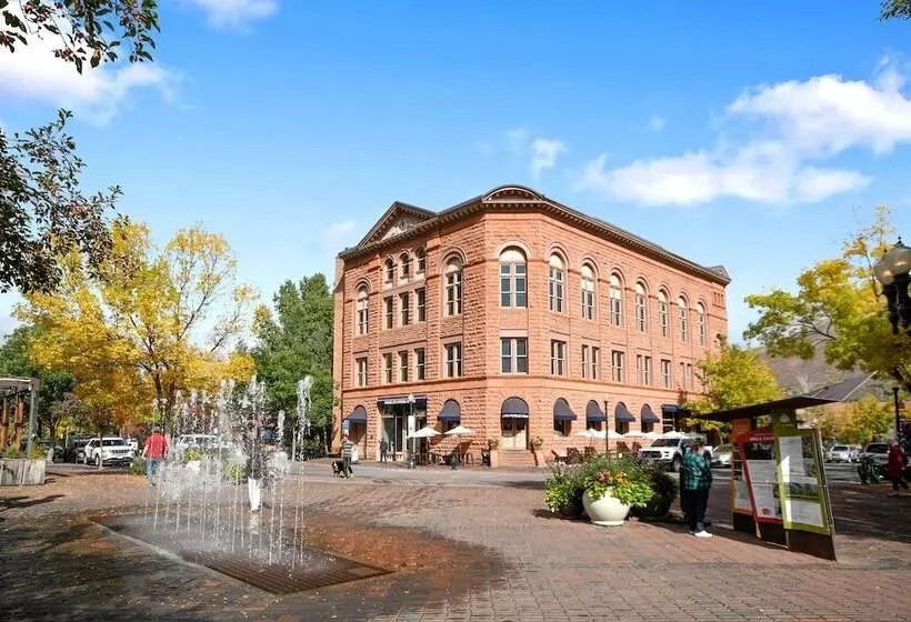 Hotel Aspen Square Condominium