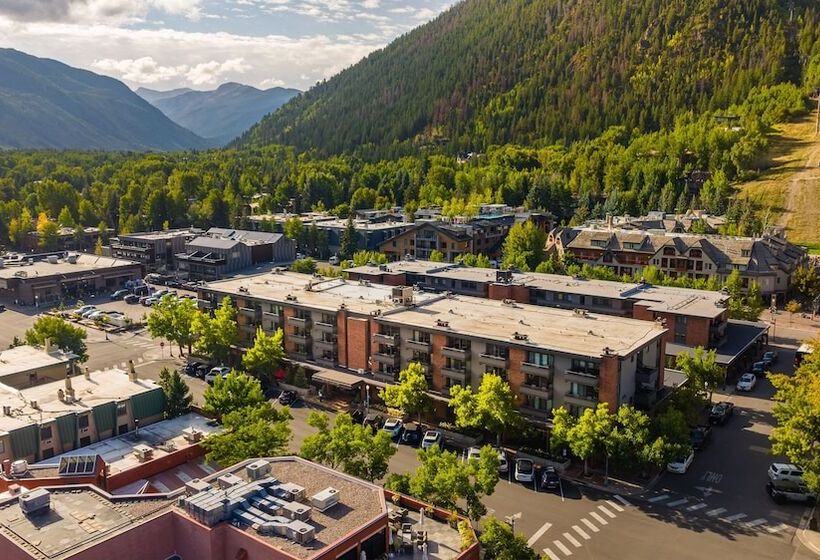 هتل Aspen Square Condominium