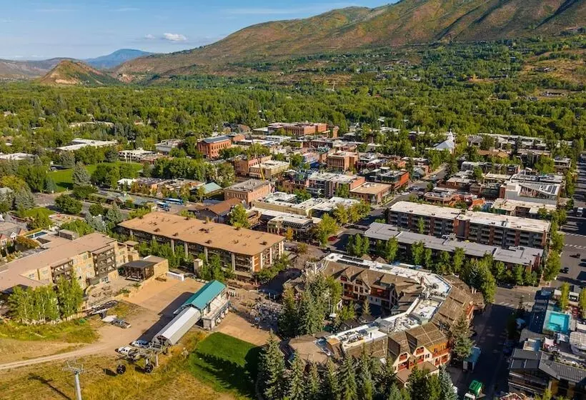 Hotel Aspen Square Condominium
