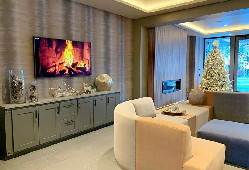 Hotel Aspen Square Condominium