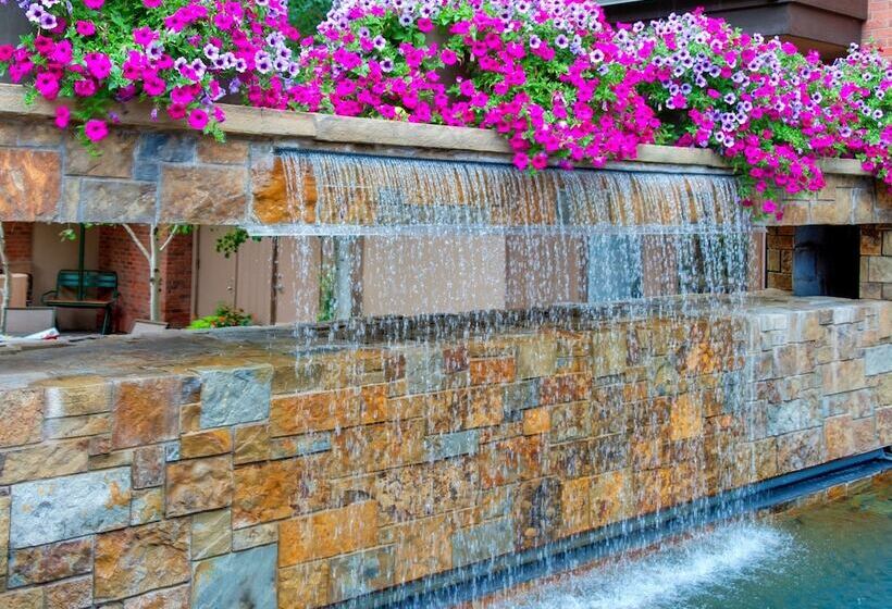 هتل Aspen Square Condominium