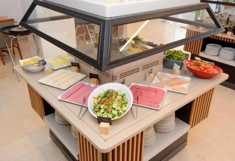 ホテル Holiday Inn Istanbul City, An Ihg