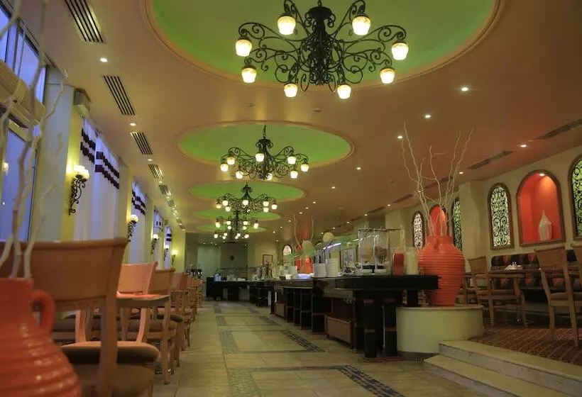 هتل Mercure Ismailia Forsan Island