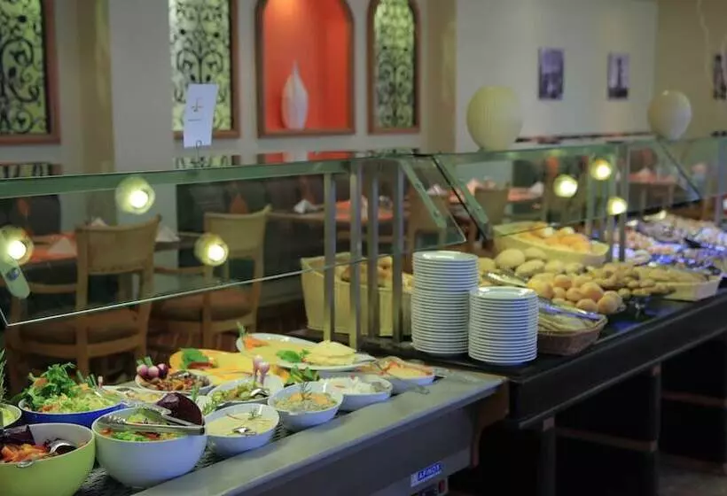 هتل Mercure Ismailia Forsan Island