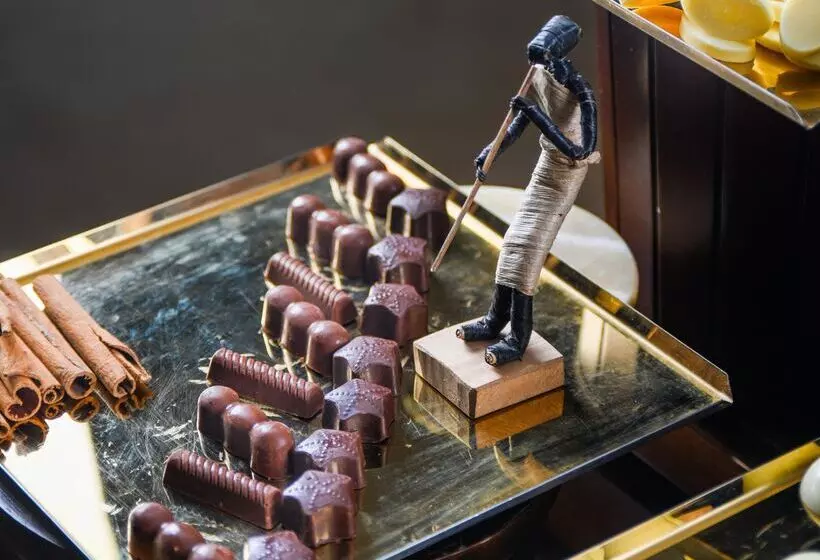 هتل Movenpick Resort Aswan