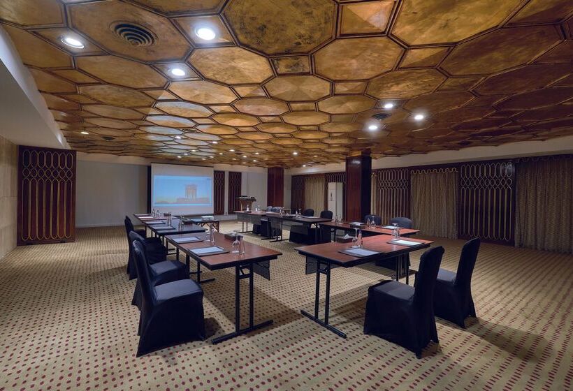 هتل Movenpick Resort Aswan