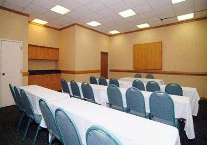 فندق Pan American Inn & Suites