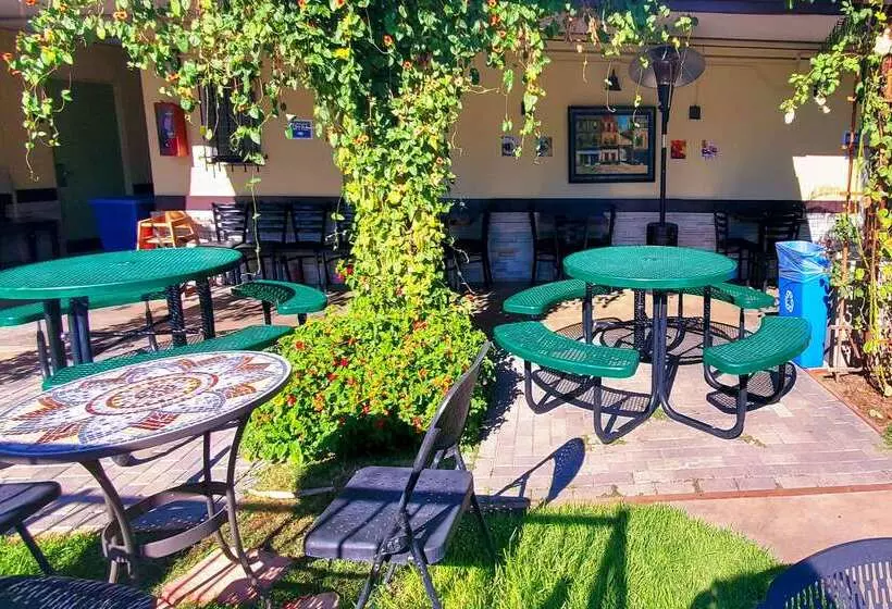 فندق Quality Inn & Suites Anaheim At The Park