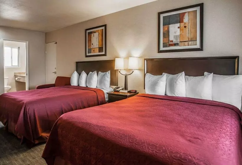 فندق Quality Inn & Suites Anaheim At The Park