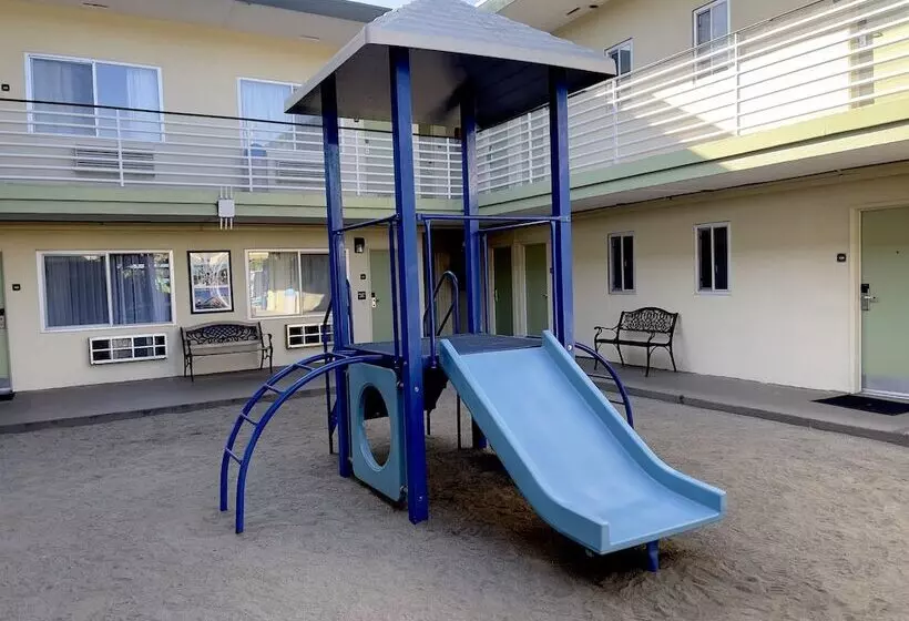 فندق Quality Inn & Suites Anaheim At The Park