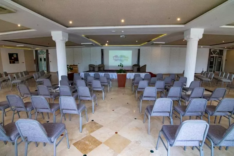 Riadh Palms Resort & Spa