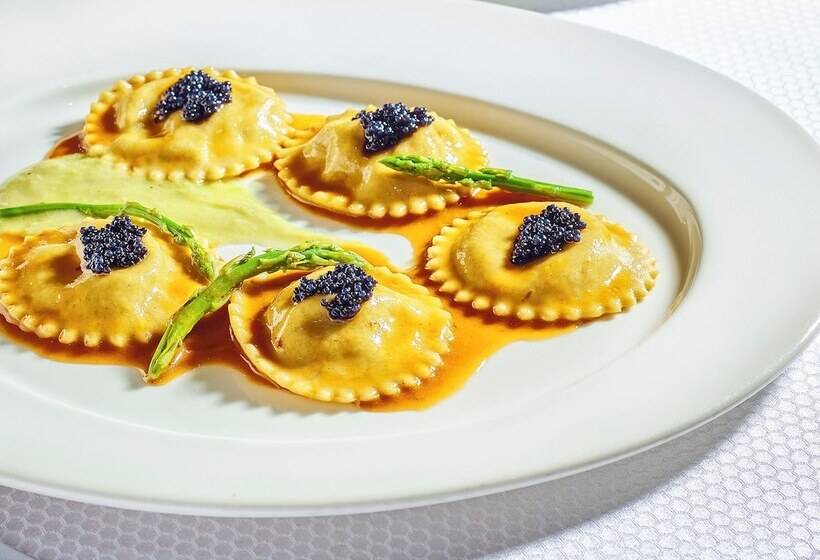 هتل The Nile Ritz Carlton