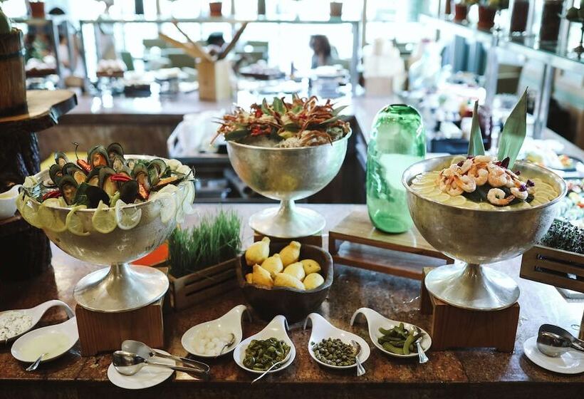 هتل The Nile Ritz Carlton