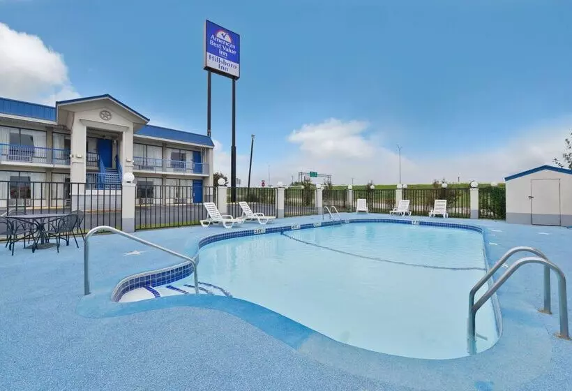 فندق Americas Best Value Inn Hillsboro
