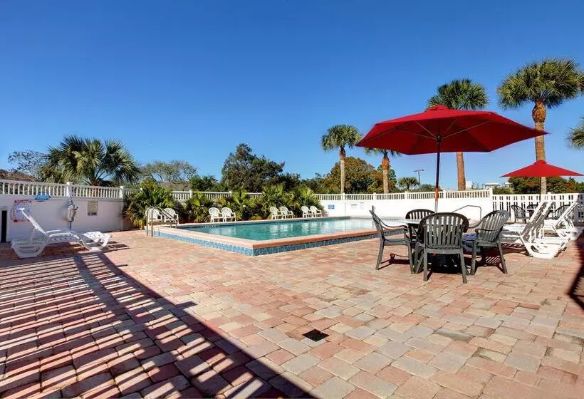 فندق Americas Best Value Inn Ocean Inn